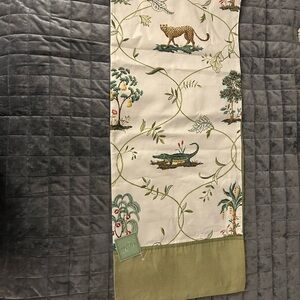 Elegant Green and White Table Runner NWT